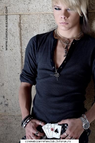 pozele favorite asta`mi place... cat dur pare ADMIN๋ �яєω *Cathy*