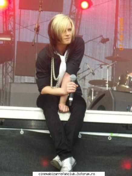 dress strify god haine)