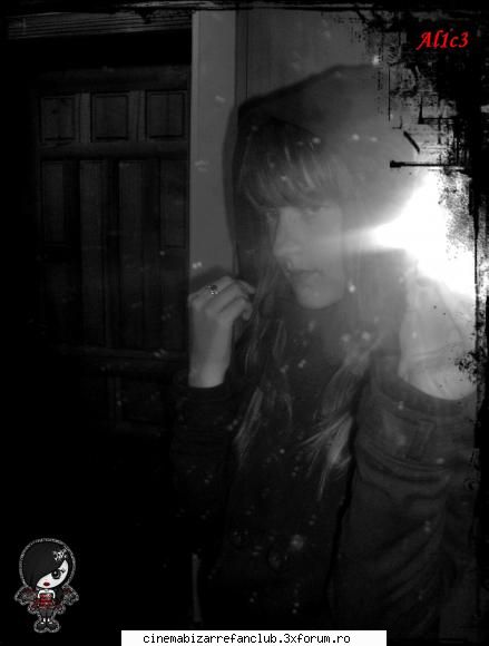 lonely little self black & white ADMIN๋ �яєω *Alice*