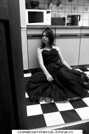 porecle mdah...eo sunt imbrac merau negru lac negru sunt numita colegi asa) taicameu numeste &nbsp;