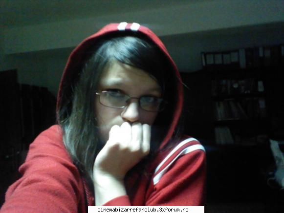 yu

 :rusine: 
aud: o culoare
 :rotfl: 
miros: parfumul meu amorteste  pe :finger: ce ...