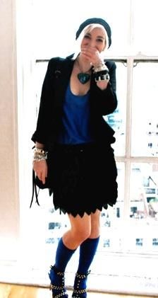 outfits rockul stiu..nu trebuie mai intreb. smie&nbsp; :'d ADMIN๋ �яєω *Ralu*