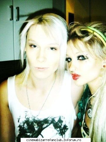 kiss spank kisshe ADMIN๋ �яєω *Cathy*