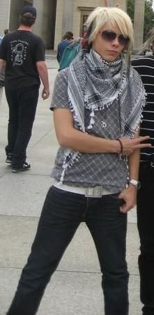 tatal lui kiro mort poor kiro &nbsp; &nbsp; &nbsp; ADMIN๋ �яєω *Cathy*