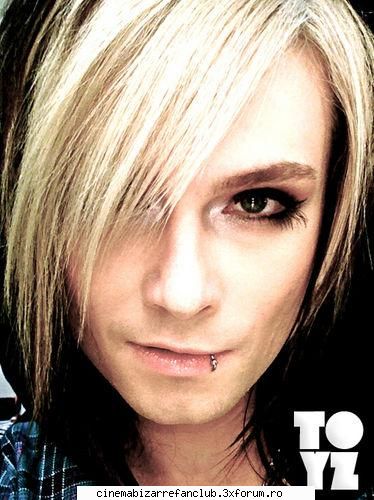 photos with strify (*) ADMIN๋ �яєω *Ralu*