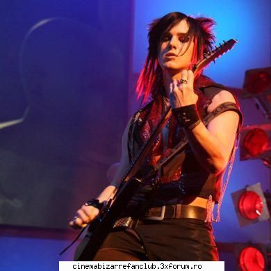 interviu &nbsp; &nbsp; &nbsp; luminor scarry fara padure &nbsp; dar pkt oricum ADMIN๋ �яєω *Bella*