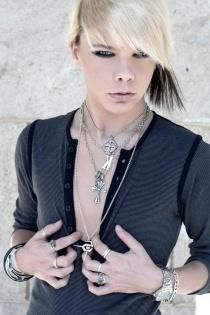 photos with kiro hot ADMIN๋ �яєω *Cathy*