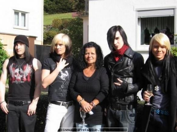 funny photos with &nbsp; &nbsp; cererea publcului, mai adugam esarfa asta strange gatyu:stai mai ADMIN๋ �яєω *Bella*