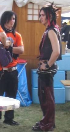 funny photos with bai,wake bai schimbat tyu: bine, bine, zzzzzzrom: wake upyu: lasa`ma dorm!rom: fiu