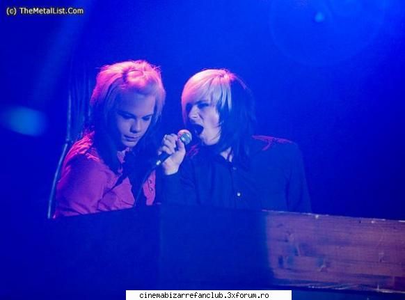 funny photos with strify: kiro, mai tipi microfonul urechea mea?strif: ceeee? zis?kiro: tipi asa ADMIN๋ �яєω *Bella*