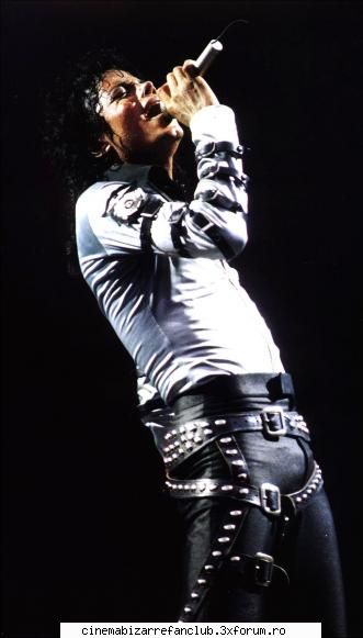 aici e din conecertul in tokyo fotos with michael jackson