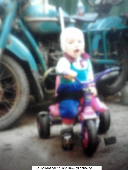 Adelutza - ♠♪☺♀�Υσυ�_Ŧ0�♂☻♫♥ - � Childhood �