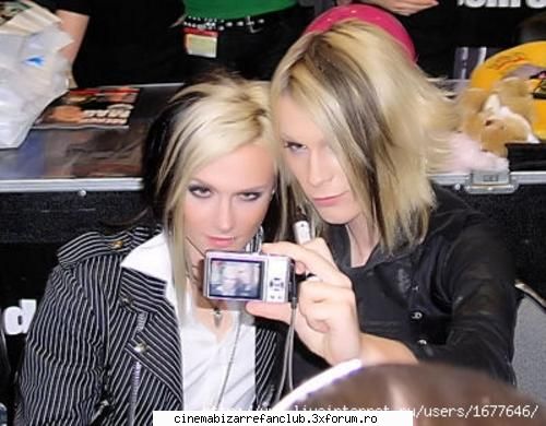 Funny photos with CB - shin , stai sa-ti fac o poza strify ce?esti un - � Foto �
