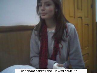 Me :X - azi la scoala ... scuzati fatsa - � Pictures with us �