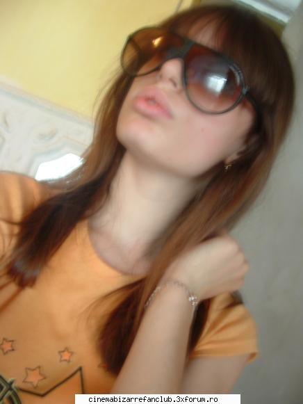Me :X - uitatszi poza originala ce fel se vede parul - � Pictures with us �