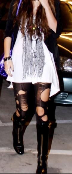 Outfits - holidays are coming \;d/ - � Games �