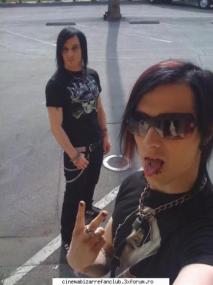 Yu and Romeo - cred ca sunt destule - � Foto �