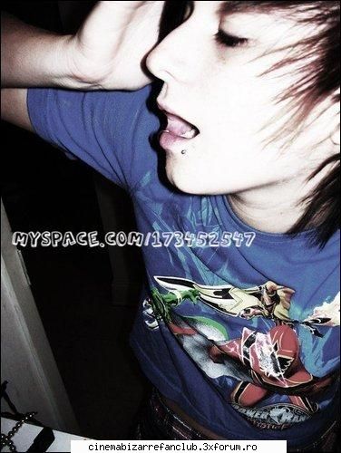 hot or not? - ЄƨƆαƤɛ Ƭσ ƬнЄ ƨƬαЯƨ - � Games �